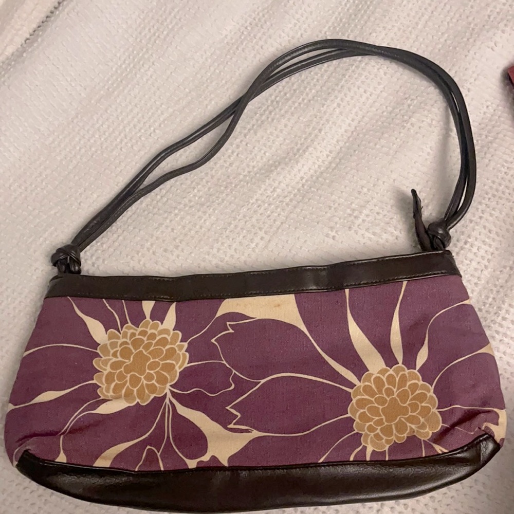 Victoria secret purse never use